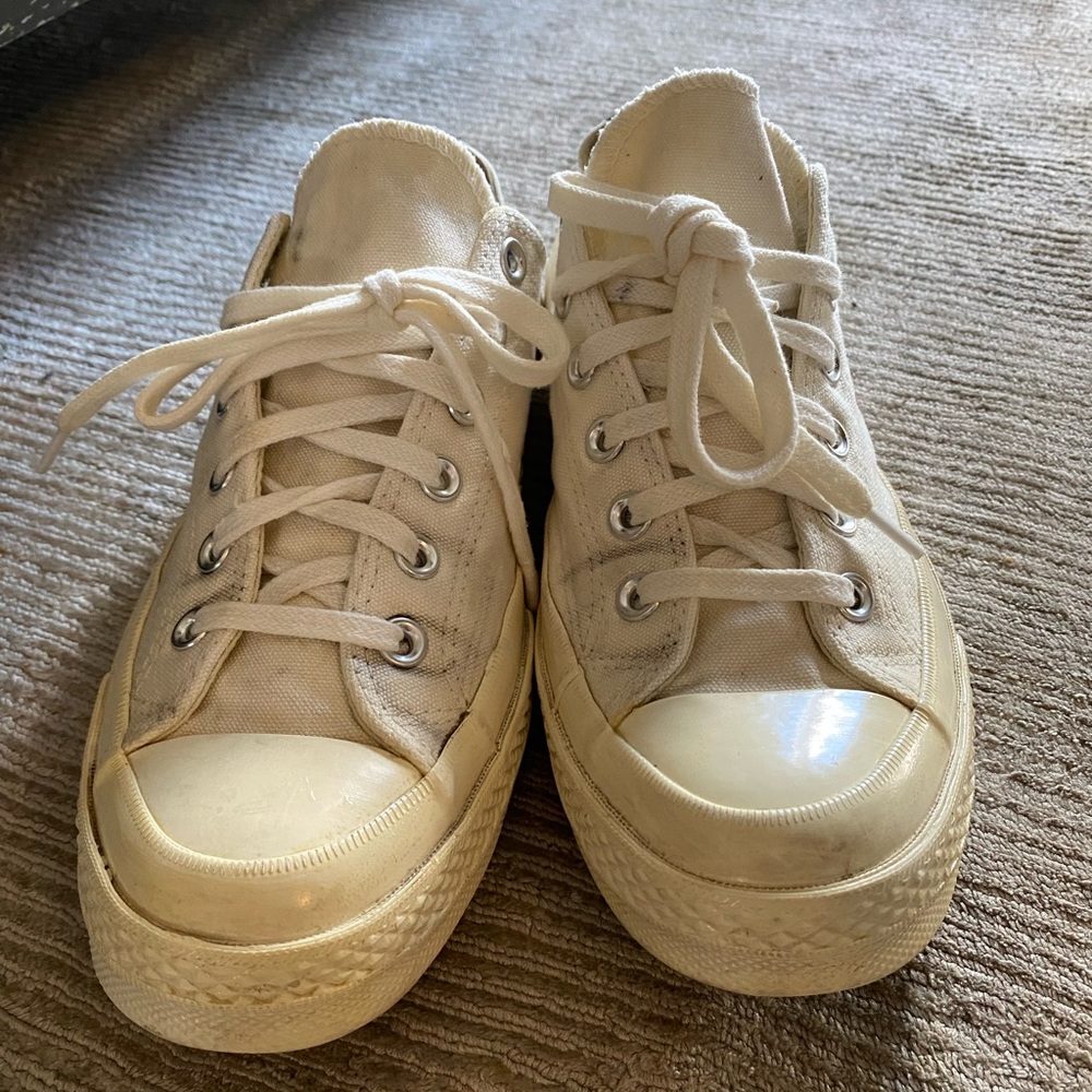 Comme des Garcons White and Red Sneakers - Picture 4 of 12